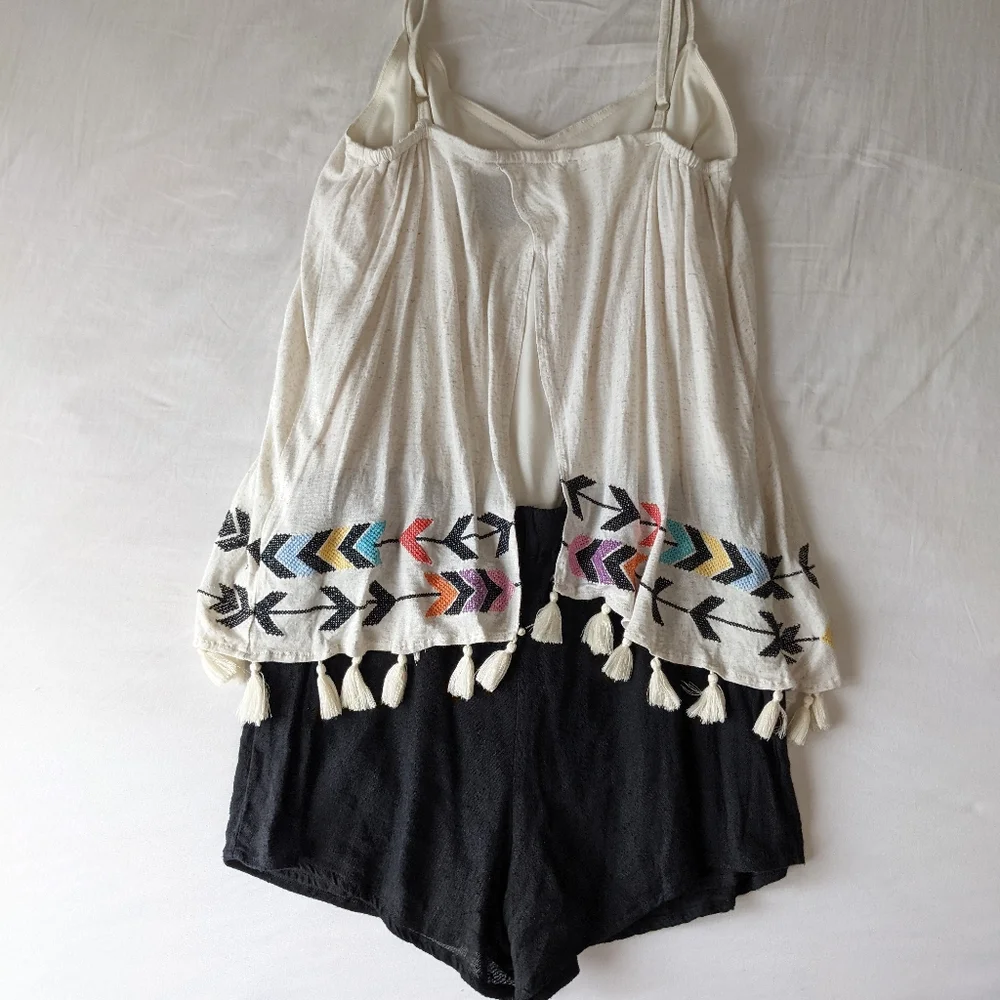 Judith March Linen Blend Spaghetti Strap Romper Tassel Hemline Small - Picture 6 of 11